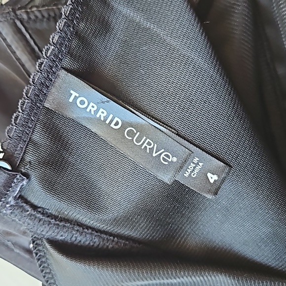 NWT Torrid Satin and Lace Corset Removable Straps with Boning - Picture 7 of 7